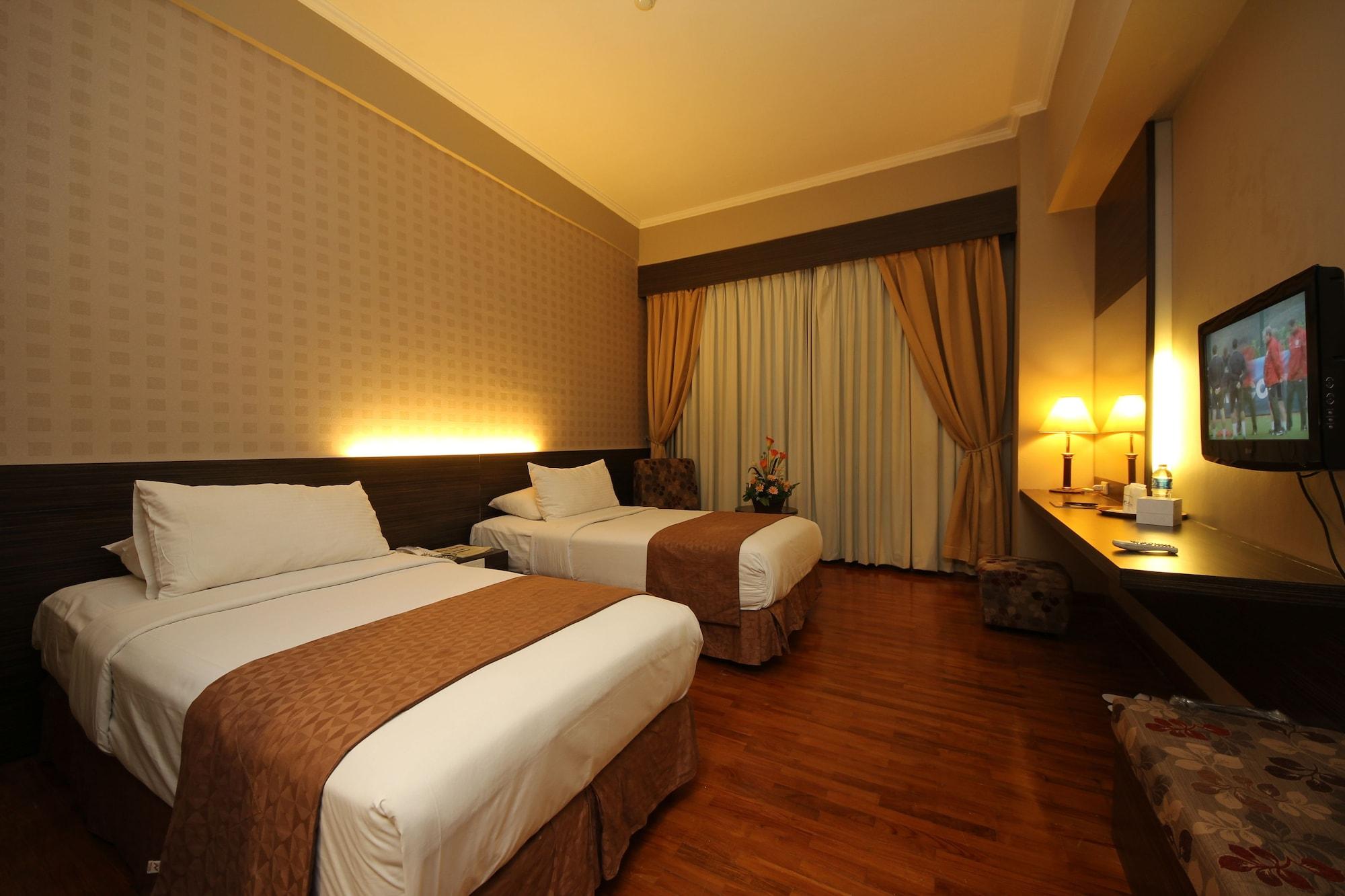 Hotel Kaisar Giacarta Esterno foto