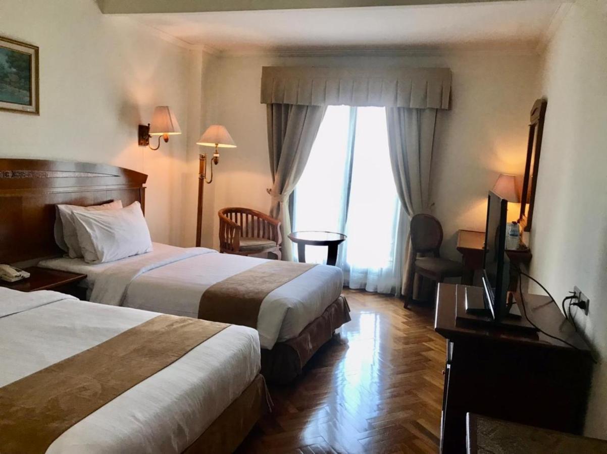 Hotel Kaisar Giacarta Esterno foto