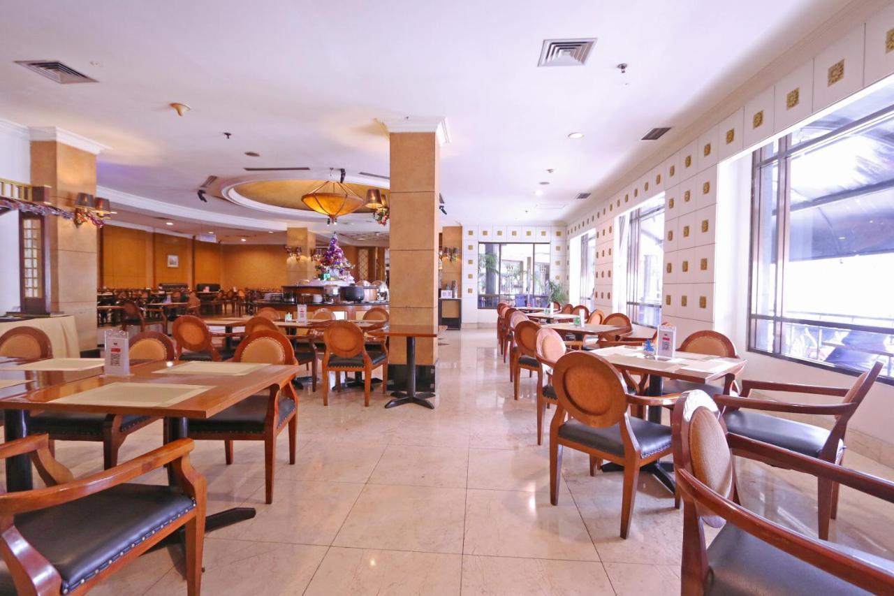 Hotel Kaisar Giacarta Esterno foto