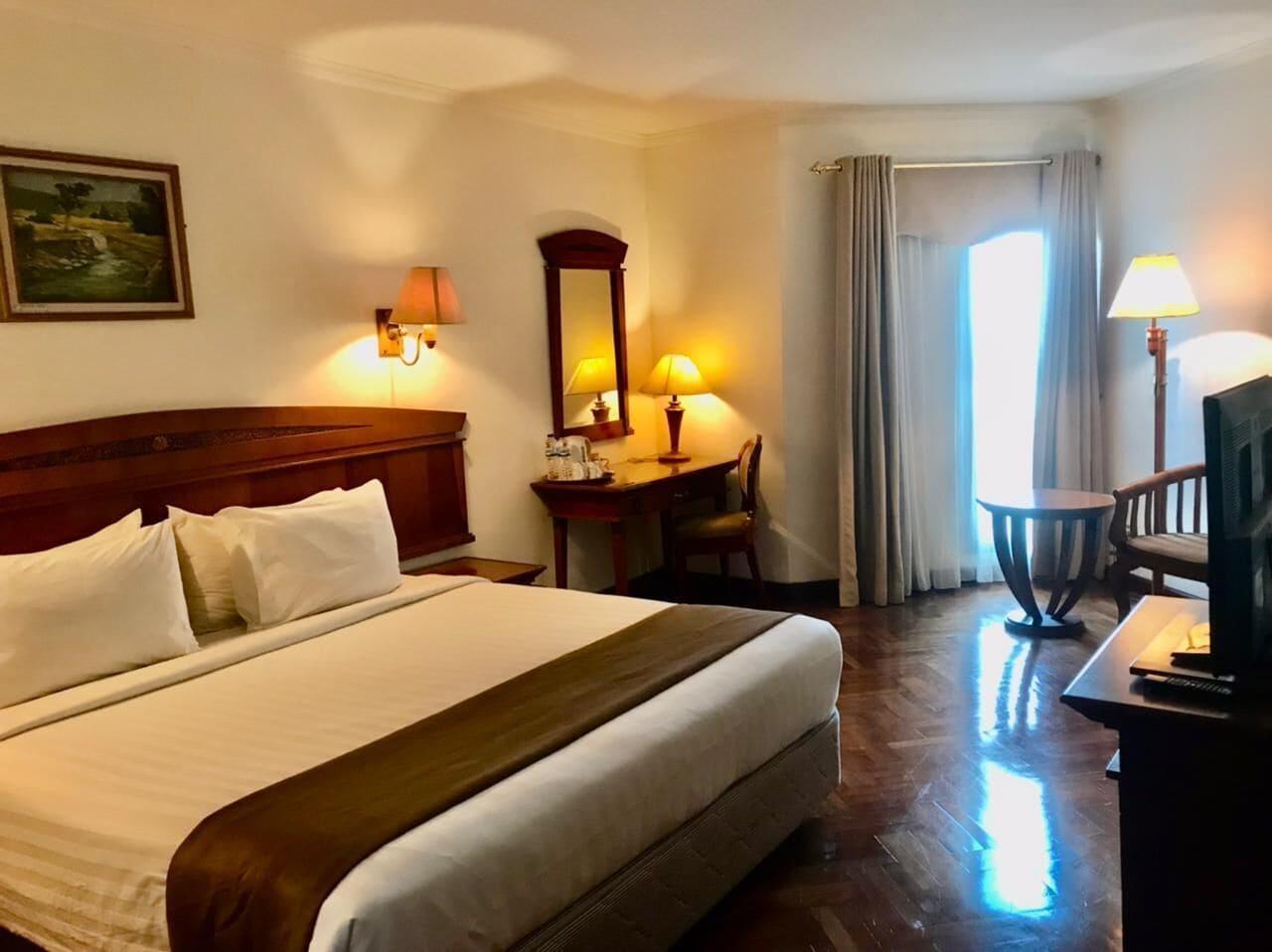 Hotel Kaisar Giacarta Esterno foto
