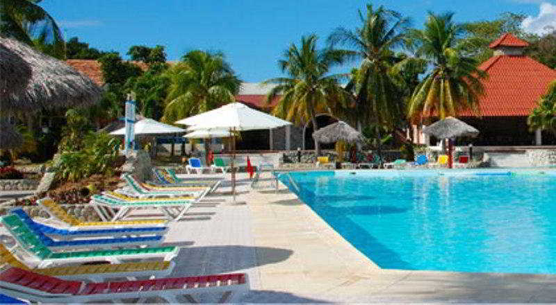 Hotel Kaisar Giacarta Esterno foto